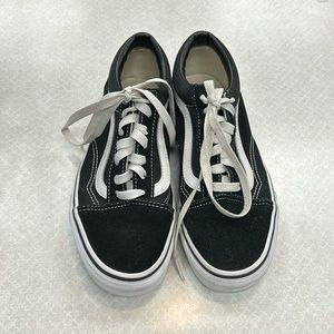 Vans Old Skool Skate Shoe Women’s 7.5